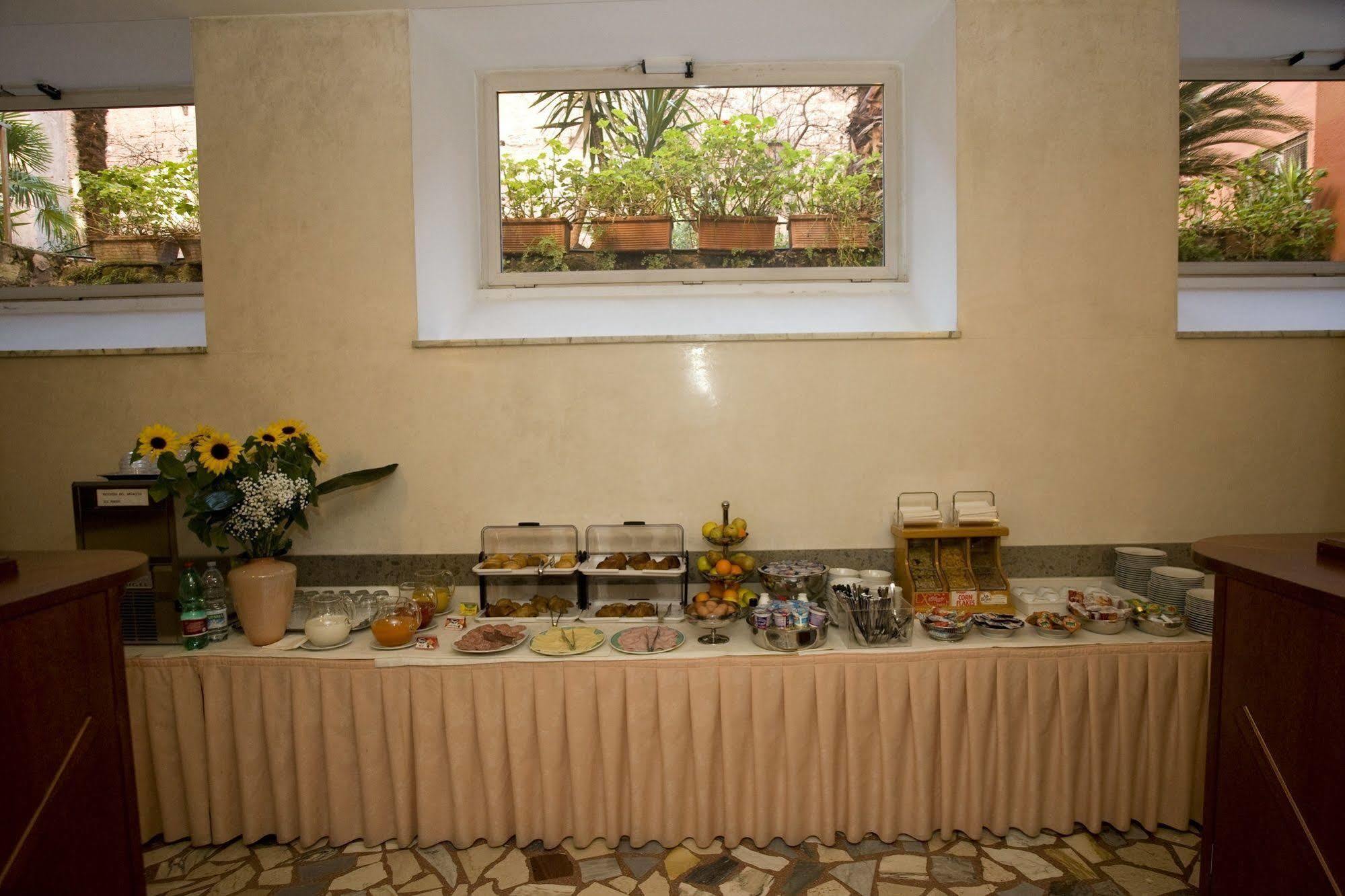 Hotel Domus Aventina Roma Exterior foto